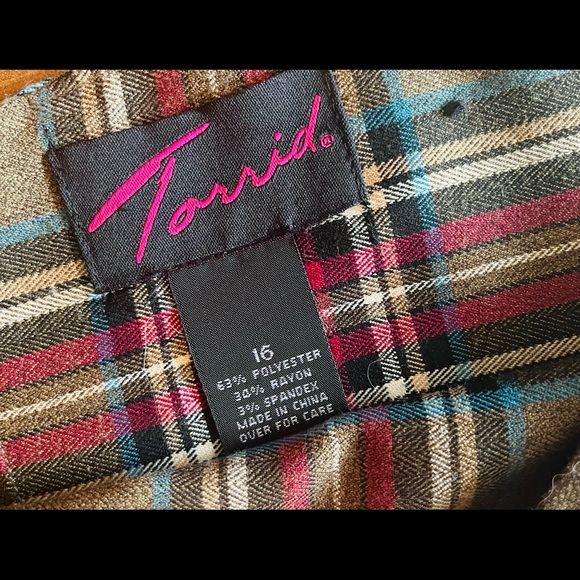 TORRID tartan skirt size 16 - Picture 3 of 4